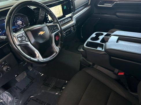 Used 2024 Chevrolet Silverado 1500 LT RWD image 10