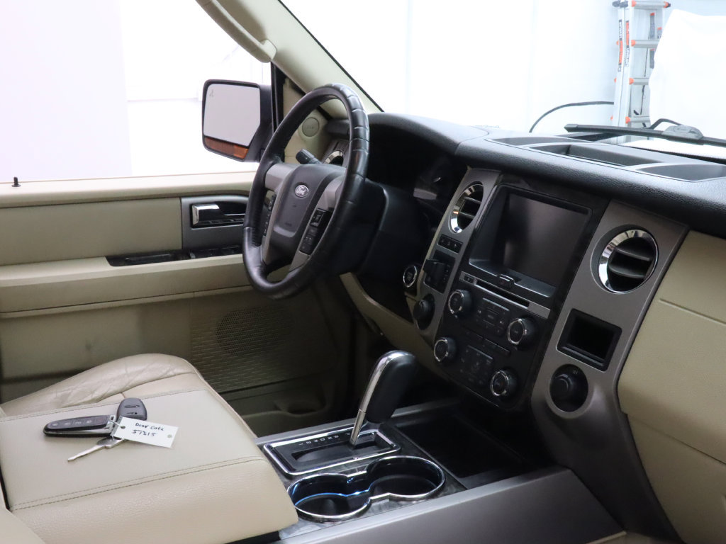 Used 2015 Ford Expedition Limited w/ Equipment Group 301A AWD/4WD image 26