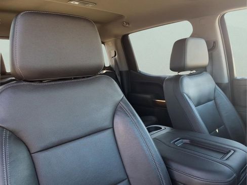 Used 2020 GMC Sierra 1500 SLT image 18