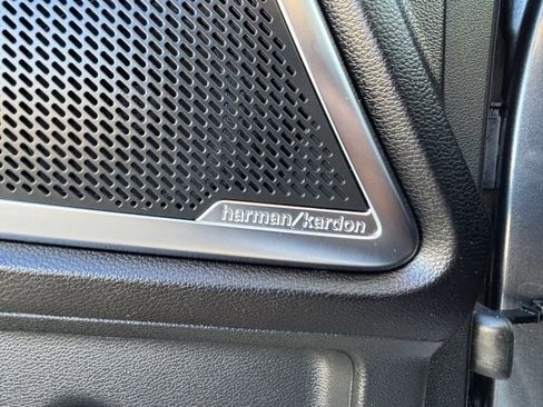 Used 2022 Kia Telluride SX w/ SX Prestige Package image 12