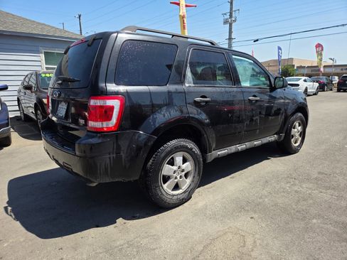 Used 2011 Ford Escape XLT w/ 201A Rapid Spec Order Code FWD image 4