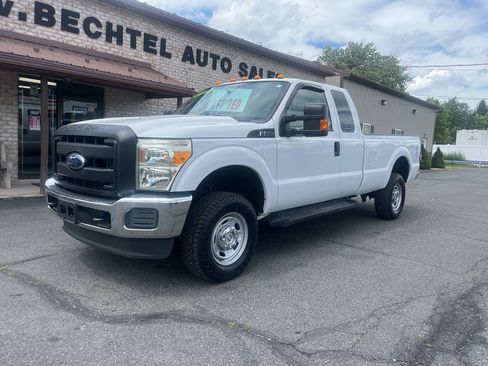 Used 2016 Ford F250 XL w/ Power Equipment Group AWD/4WD image 2