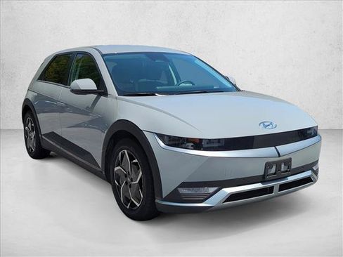Certified 2024 Hyundai Ioniq 5 SEL RWD image 3