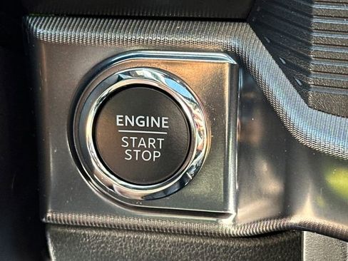 Used 2025 Ford F150 Raptor AWD/4WD image 37