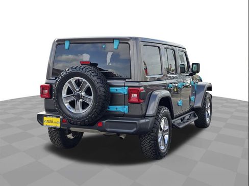 Used 2020 Jeep Wrangler Unlimited Sahara w/ LED Lighting Group image 4