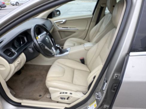 Used 2014 Volvo S60 T5 image 16