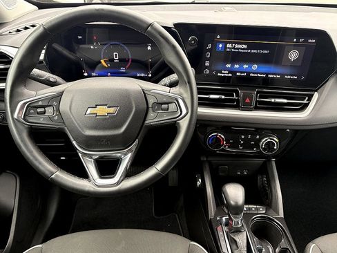 Certified 2025 Chevrolet TrailBlazer LT w/ LT Cold Weather Package image 15