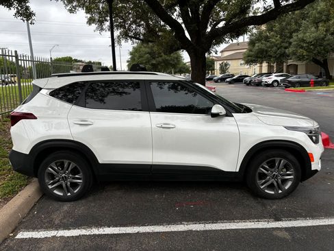 Used 2023 Kia Seltos S FWD image 15