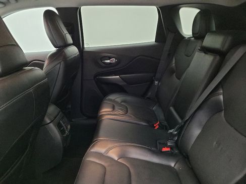 Used 2021 Jeep Cherokee Latitude Lux image 18