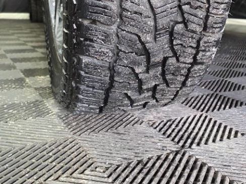 Used 2013 Ford F150 Lariat w/ Luxury Equipment Group image 39