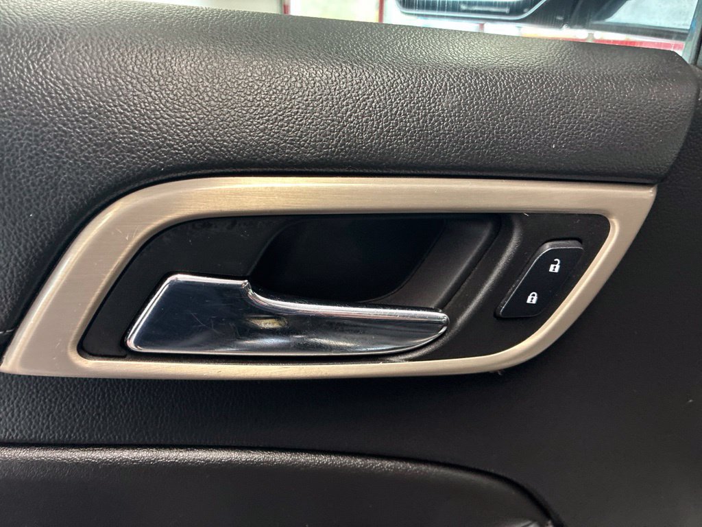 Used 2018 GMC Yukon Denali w/ Open Road Package AWD/4WD image 13
