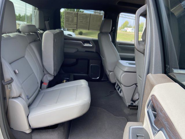 Used 2026 GMC Sierra 1500 SLT AWD/4WD image 17