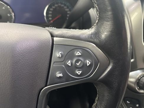 Used 2019 Chevrolet Suburban Premier w/ Premier Plus Edition image 13