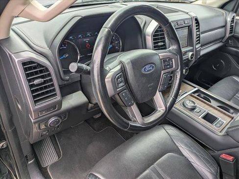 Used 2018 Ford Expedition Platinum RWD image 10