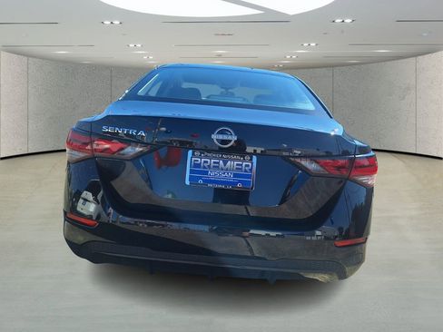 Used 2025 Nissan Sentra S image 4