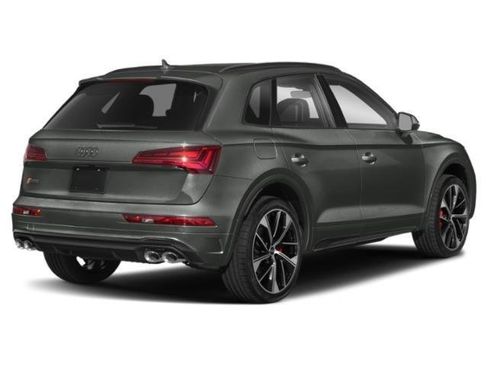 Used 2022 Audi SQ5 Premium w/ Convenience Package image 2