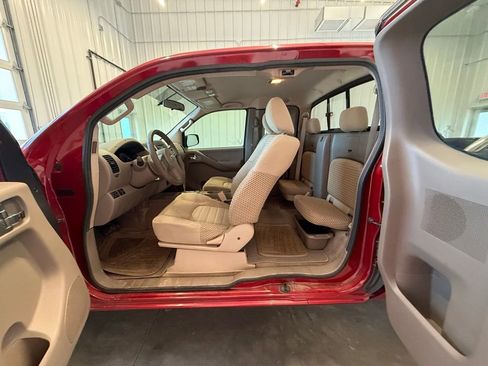 Used 2012 Nissan Frontier SV RWD image 14