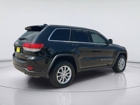 Used 2022 Jeep Grand Cherokee Laredo E w/ Security & Convenience Group AWD/4WD image 4