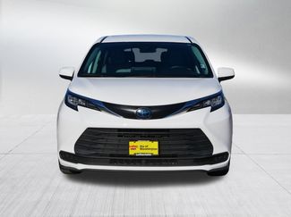 Used 2021 Toyota Sienna LE video 2