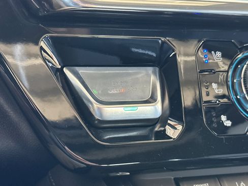 New 2025 GMC Sierra 2500 Denali w/ Denali Reserve Package image 23