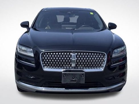 Used 2022 Lincoln Nautilus Reserve AWD/4WD image 2