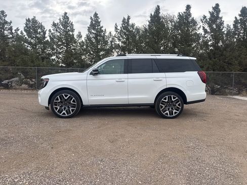 New 2026 Ford Expedition Platinum AWD/4WD image 3