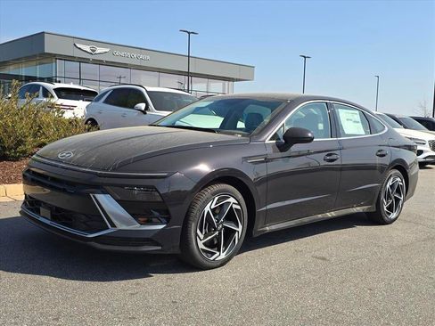 New 2026 Hyundai Sonata SEL FWD image 7