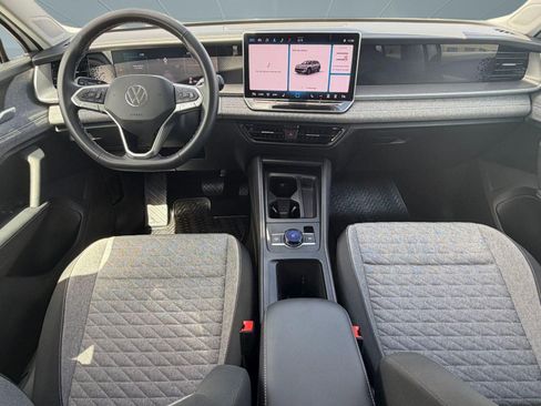 New 2025 Volkswagen Tiguan S FWD image 20