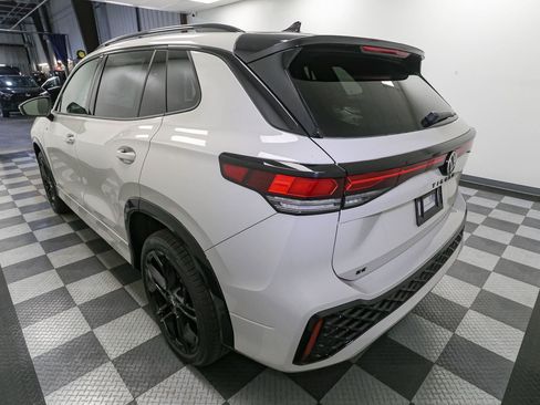 New 2026 Volkswagen Tiguan SE R-Line AWD/4WD image 10