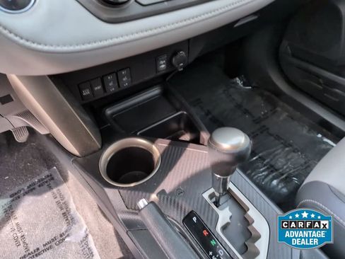 Used 2013 Toyota RAV4 Limited FWD image 21