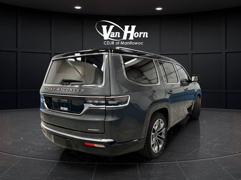 Used 2022 Jeep Grand Wagoneer Series III w/ Rear Seat Video Group 1 AWD/4WD image 7