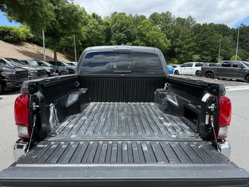 Used 2023 Toyota Tacoma SR5 AWD/4WD image 27