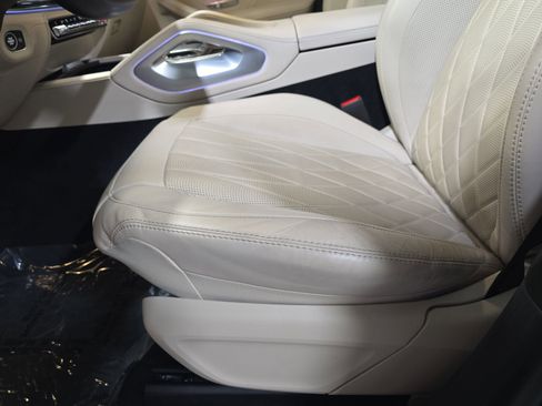 Used 2024 Mercedes-Benz GLS 63 AMG 4MATIC image 28