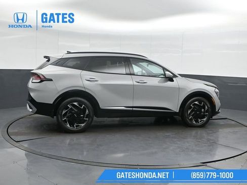 Used 2023 Kia Sportage SX image 3