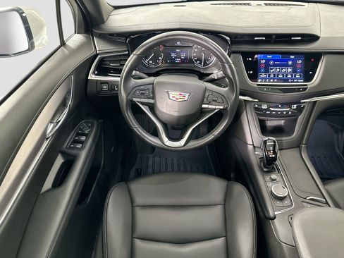 Used 2022 Cadillac XT6 Luxury image 23