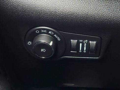 Used 2026 Jeep Compass Latitude AWD/4WD image 22