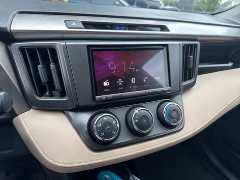 Used 2013 Toyota RAV4 LE image 4