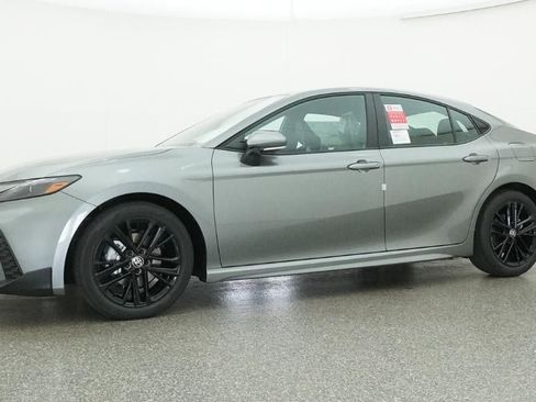 New 2026 Toyota Camry SE FWD image 18