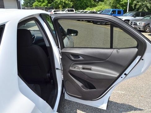 Used 2024 Chevrolet Equinox LT AWD/4WD image 35