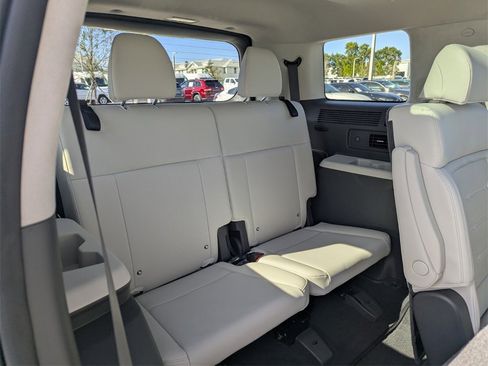 Used 2025 Hyundai Santa Fe Calligraphy image 15