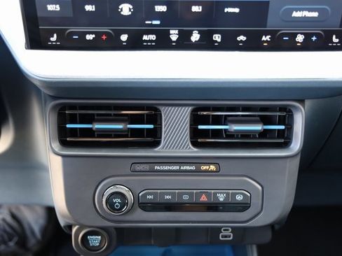 Used 2025 Ford Maverick XLT w/ XLT Luxury Package image 21