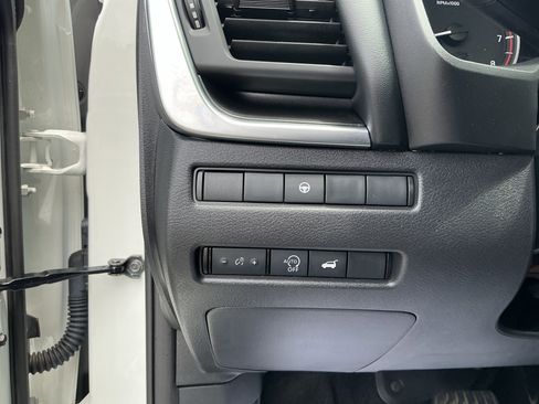 Certified 2023 Nissan Rogue SV w/ SV Premium B Package FWD image 13