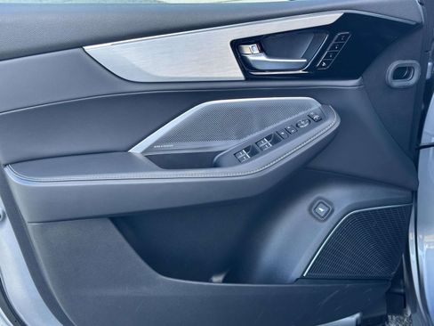 Certified 2025 Acura MDX w/ Technology Package image 15