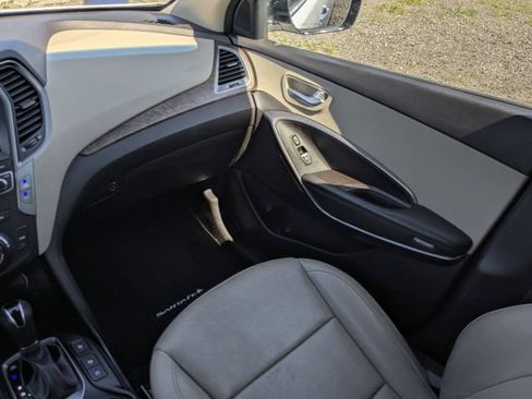 Used 2018 Hyundai Santa Fe Sport w/ 2.0T Ultimate Tech Package 05 FWD image 23
