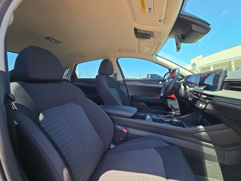 Used 2025 Kia K5 LXS FWD image 54