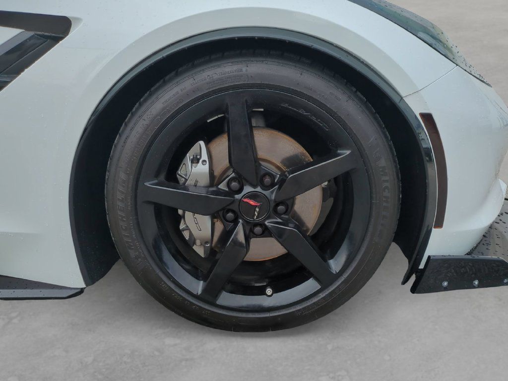 Certified 2015 Chevrolet Corvette Stingray Coupe RWD image 10