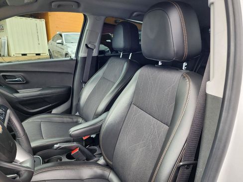 Used 2018 Chevrolet Trax LT w/ Driver Confidence Package FWD image 14