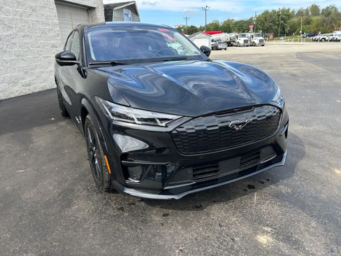 New 2025 Ford Mustang Mach-E Premium w/ Sport Appearance Package AWD/4WD image 17
