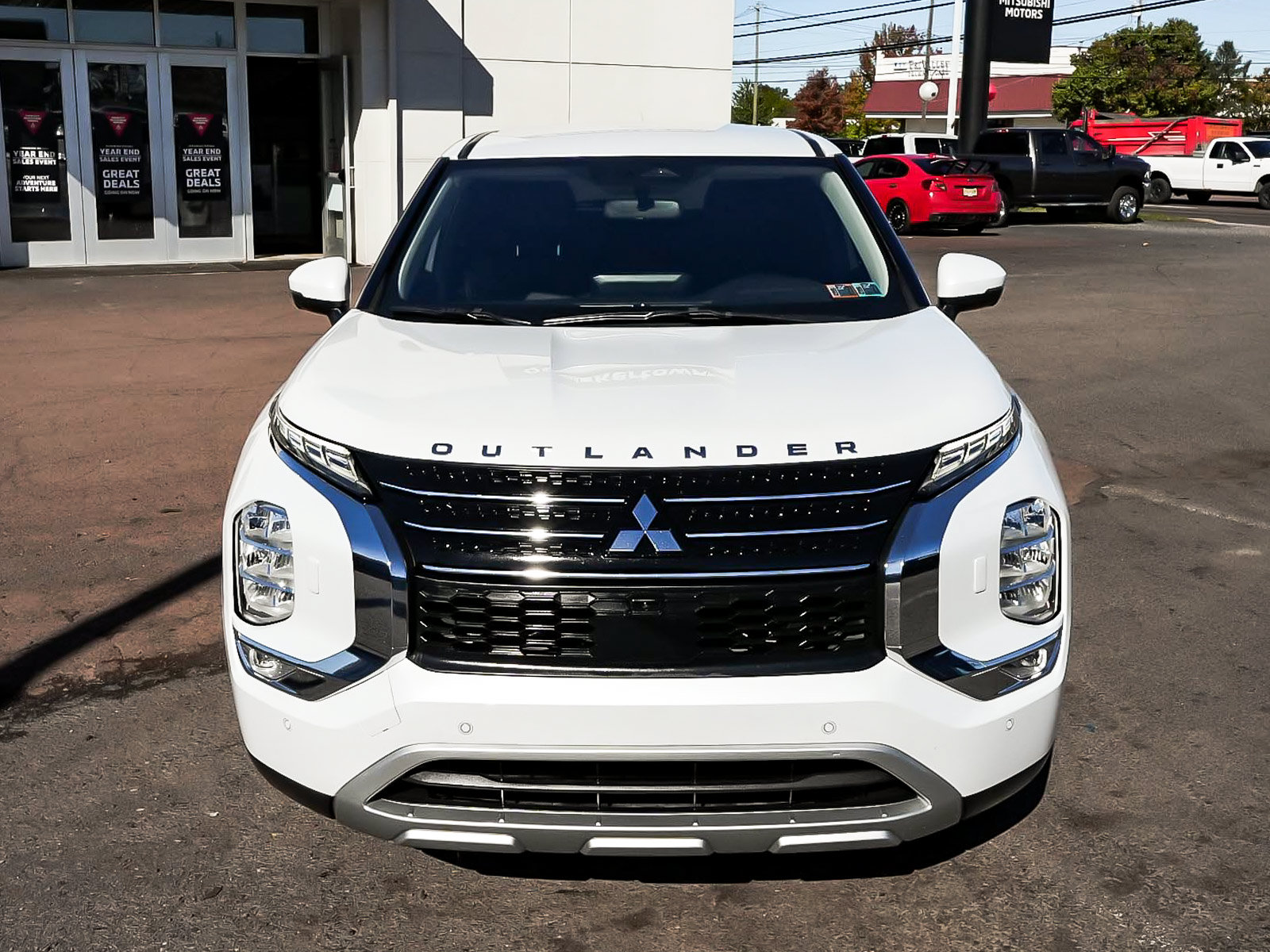 Used 2024 Mitsubishi Outlander SE AWD/4WD image 2