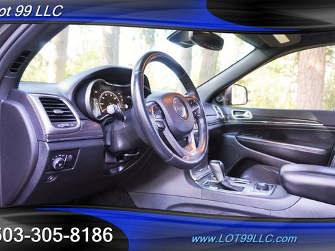Used 2018 Jeep Grand Cherokee Limited AWD/4WD image 12